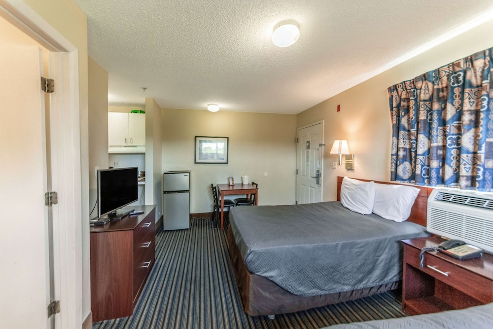 Studio 6 Extended Stay Greensboro NC I 40 - photo 19