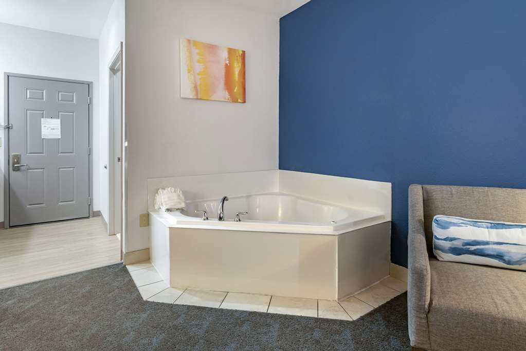 Comfort Inn & Suites Shelbyville - photo 30