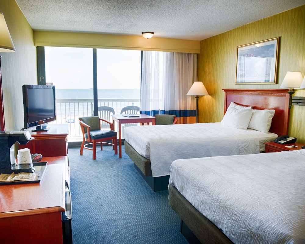Oceanfront Inn - photo 4