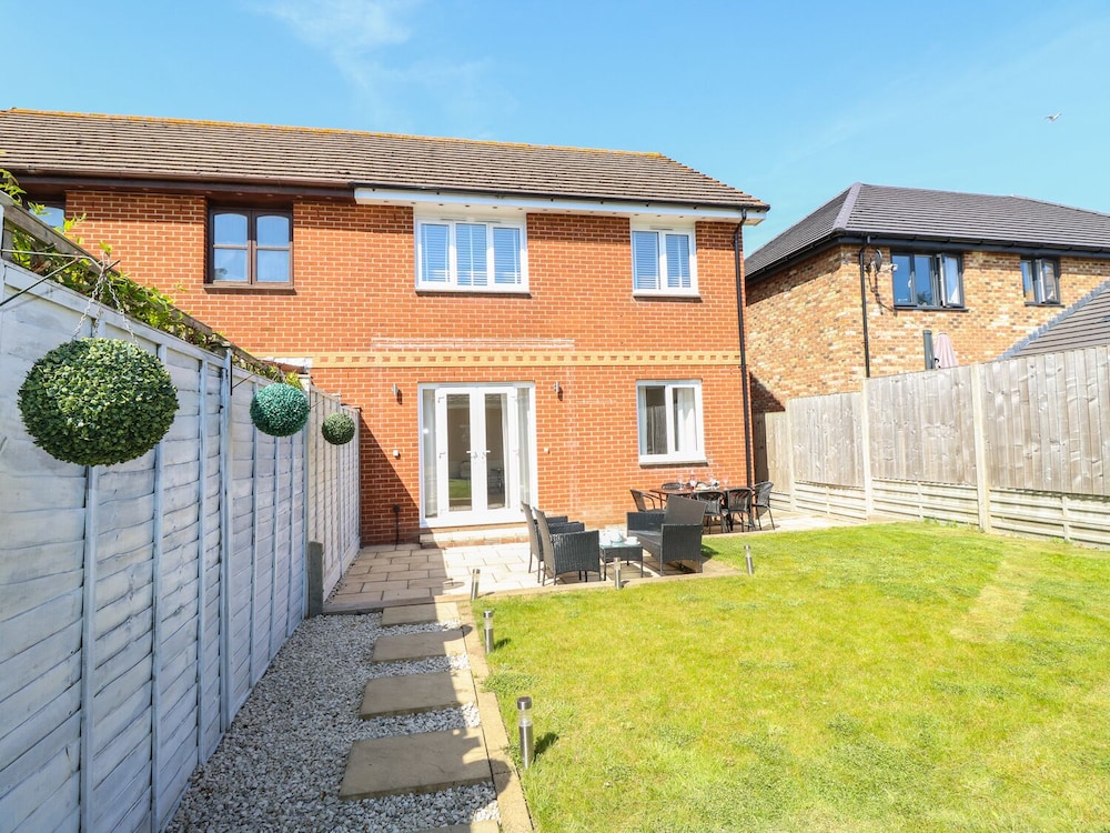 Chinefields in Freshwater, United Kingdom