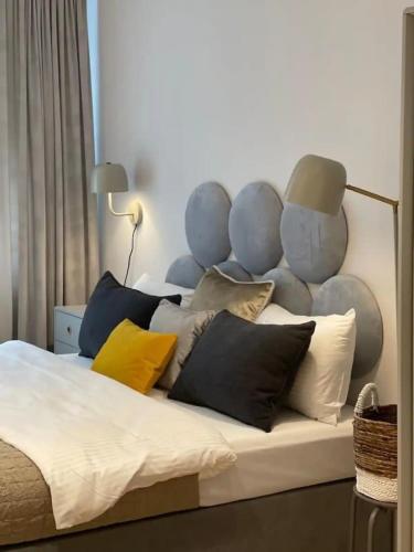 Modern Apartment near Metro — 4-Star Luxury Hotel in Warsaw, Poland