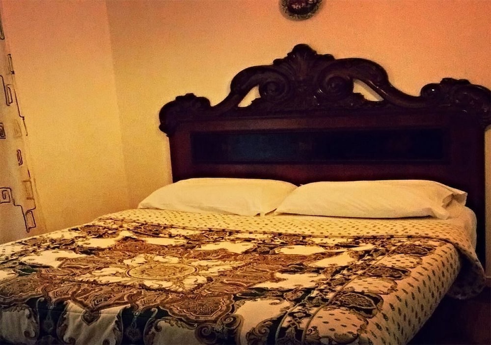 Roman Place - last minute hotel in Rome
