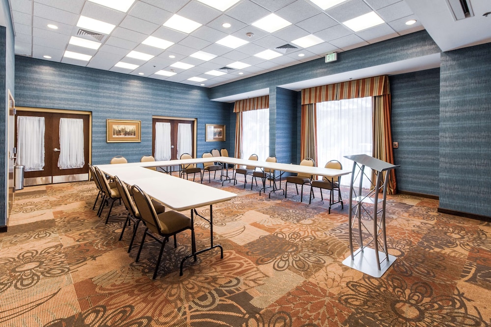 Hampton Inn & Suites Huntsville Hampton Cove - photo 38