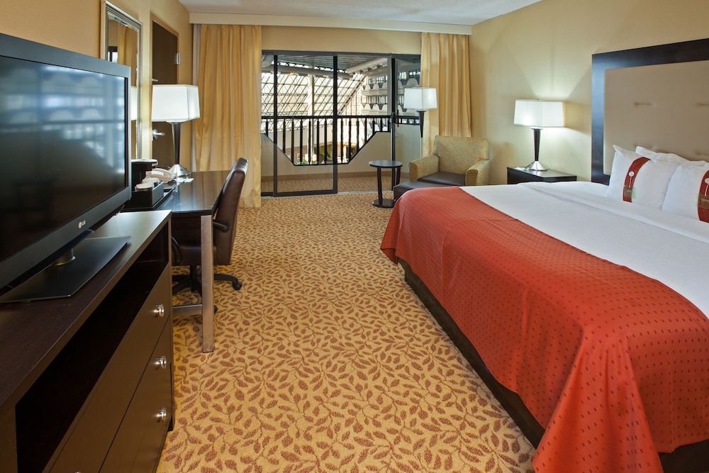 Holiday Inn Evansville Airport - photo 2