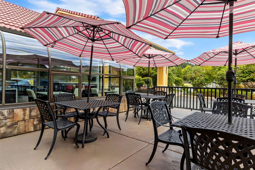 Best Western Plus Parkway Inn - photo 7