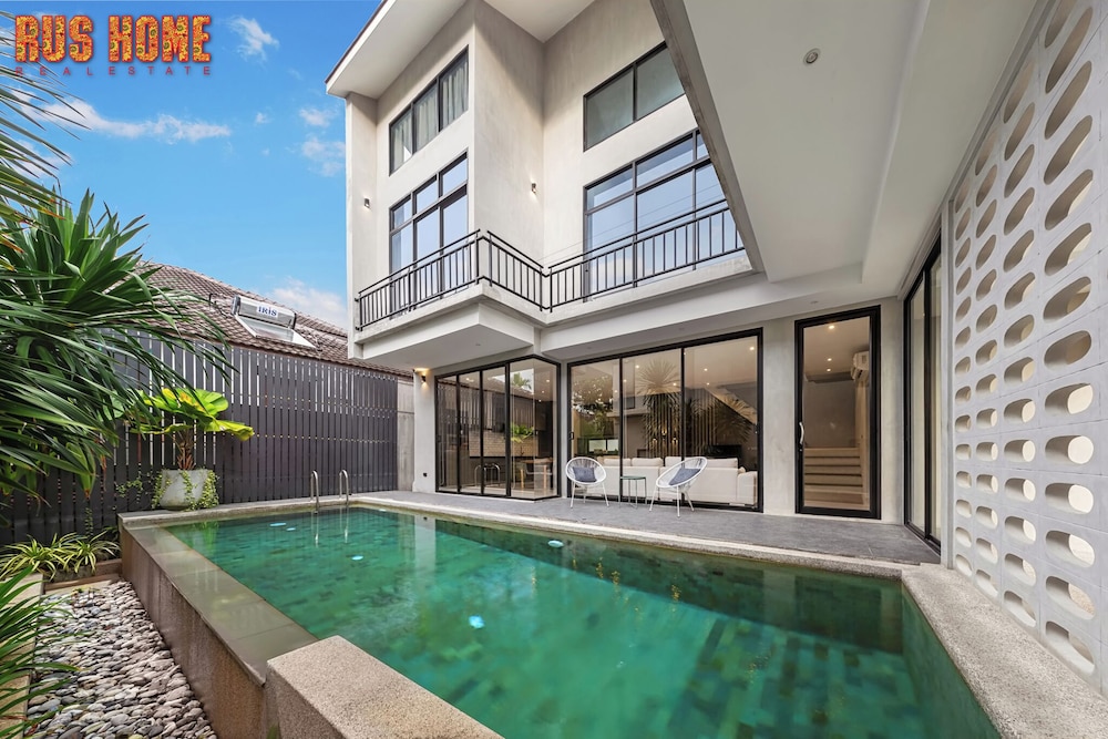 Serene Wallaya Villa Harmony — 4-Star Luxury Hotel in Thalang, Thailand