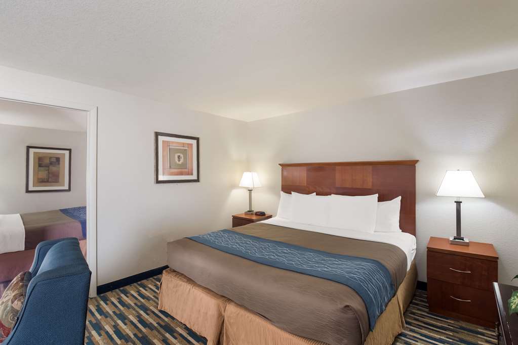 Rodeway Inn Fort Morgan - photo 28