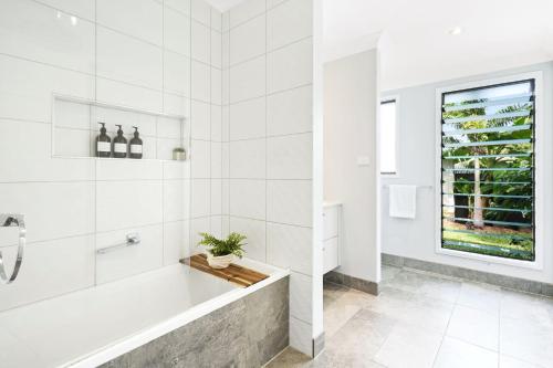 Maison Daintree Mount Whitfield View — Freshwater — photo 4