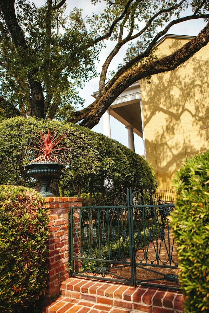 Anchuca Historic Mansion & Inn - photo 147