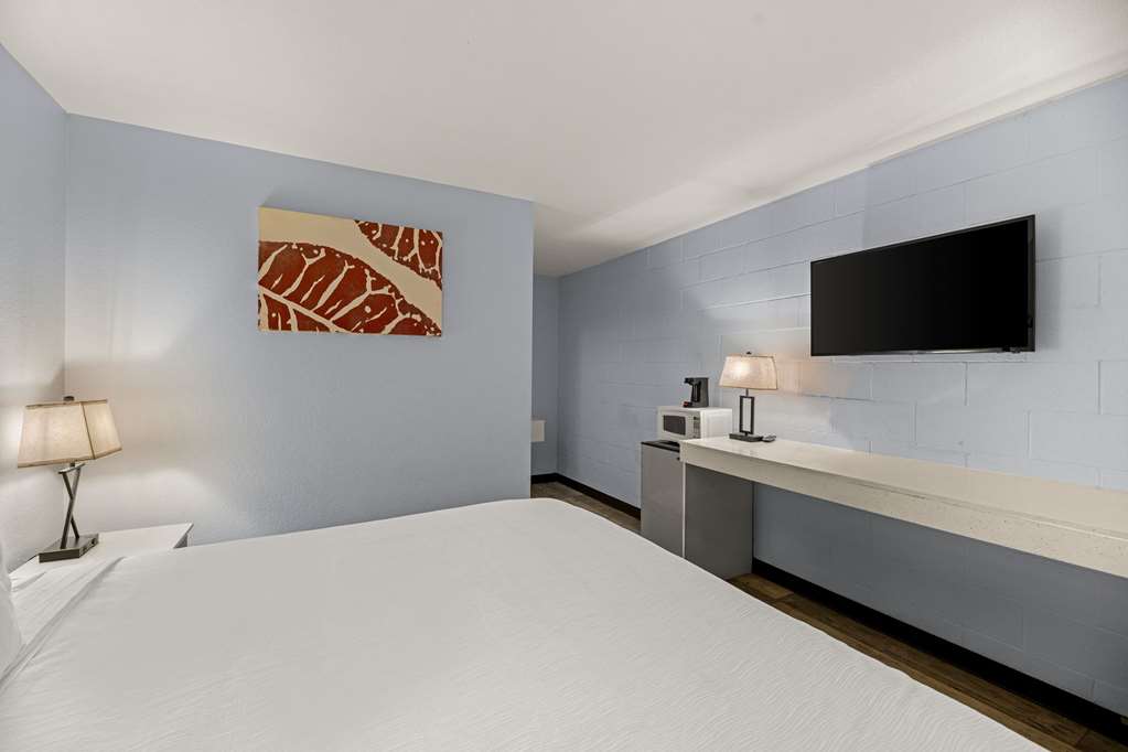 Rodeway Inn Midland South - photo 15