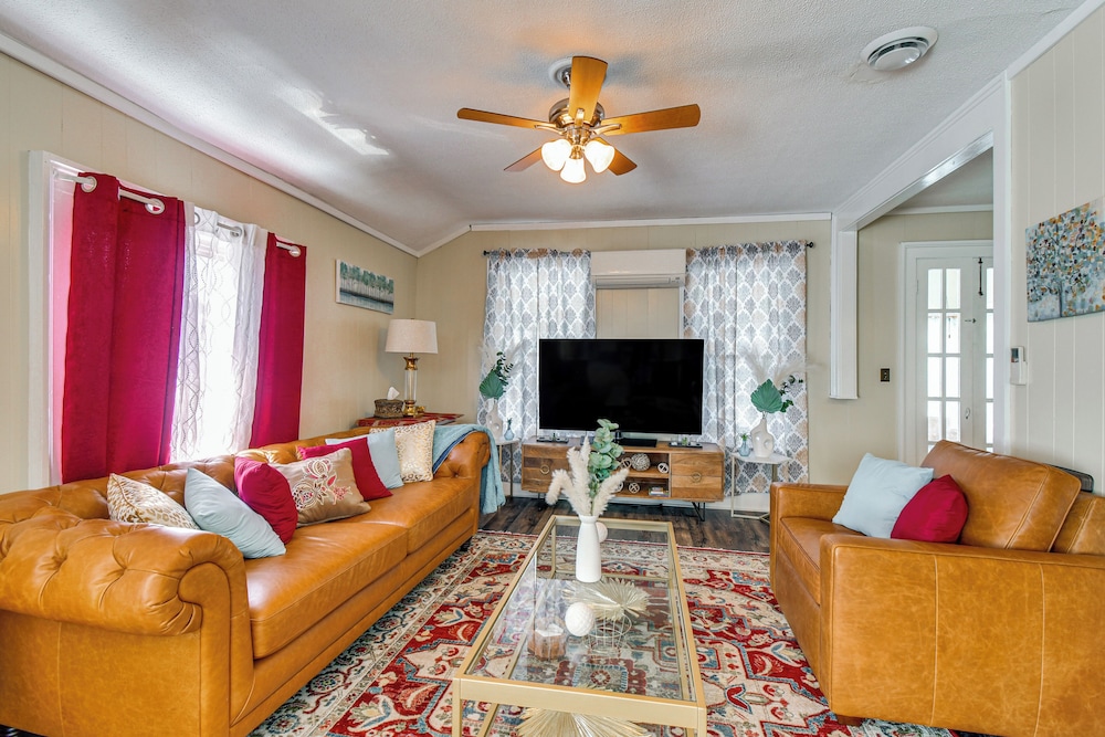 Walk To Lake Ontario And Parks Lovely Apartment 19742051 — Oswego