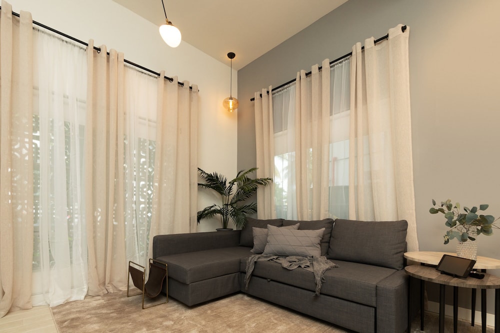 Jurny Park Ave Miami Beach - photo 45