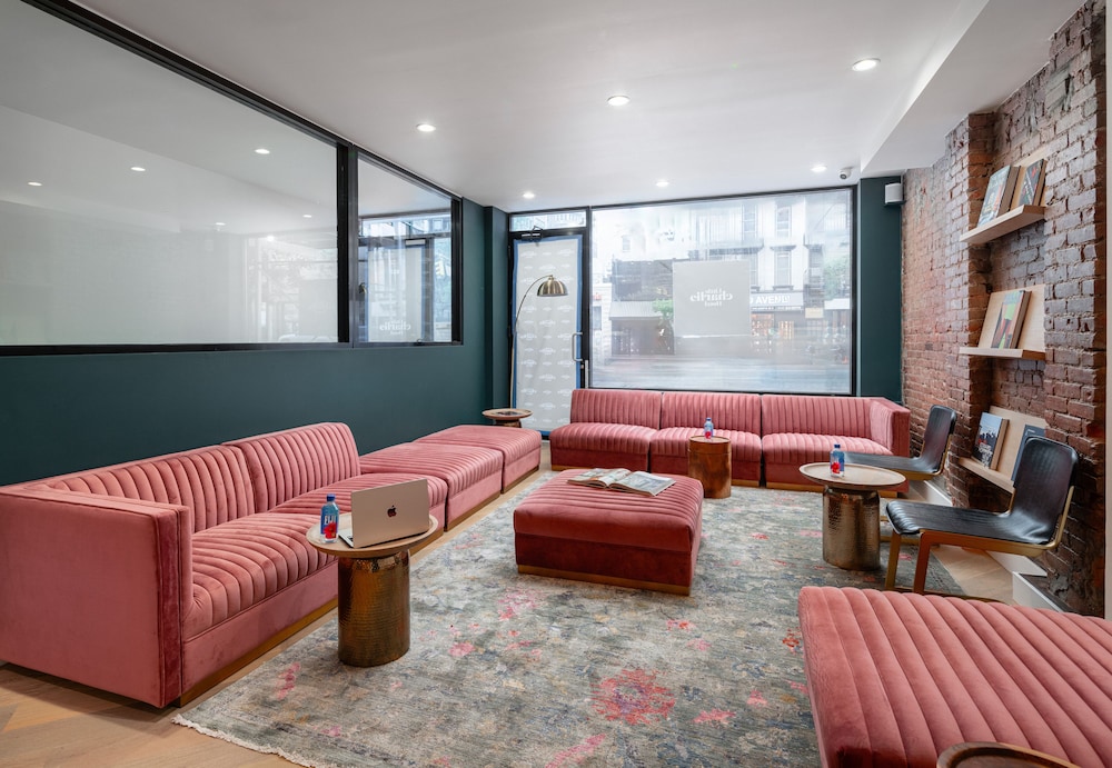 Little Charlie Hotel - photo 4