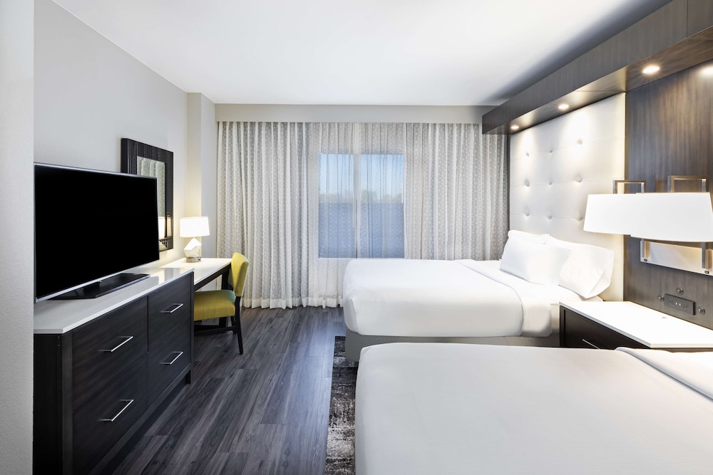 Embassy Suites by Hilton Houston Energy Corridor - photo 8