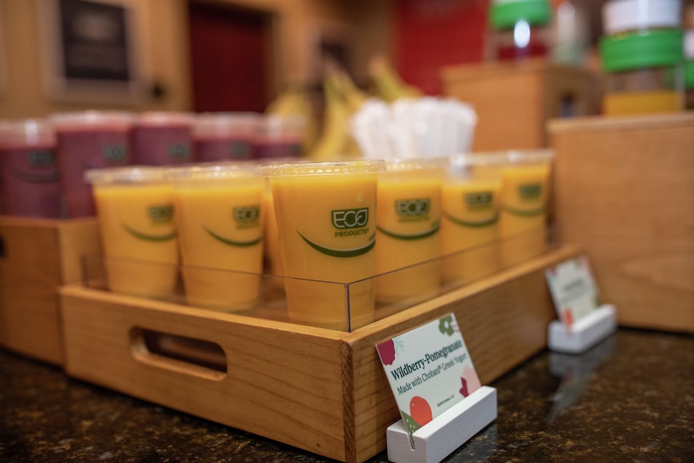 Hampton Inn Winfield - photo 26
