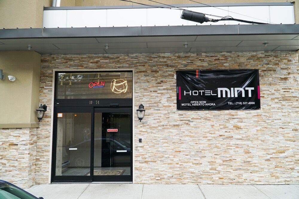 Hotel Mint JFK Airport - photo 27