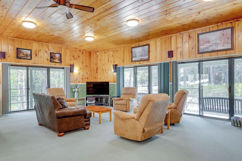Resort Condo w Loft: 1 Mi to Attitash Mountain - photo 32
