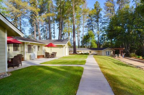 Indian Creek Inn — hotel in Boonville