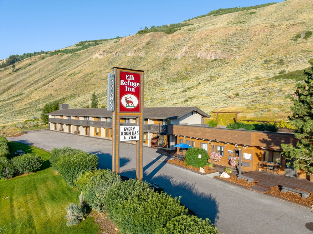Elk Refuge Inn - photo 93