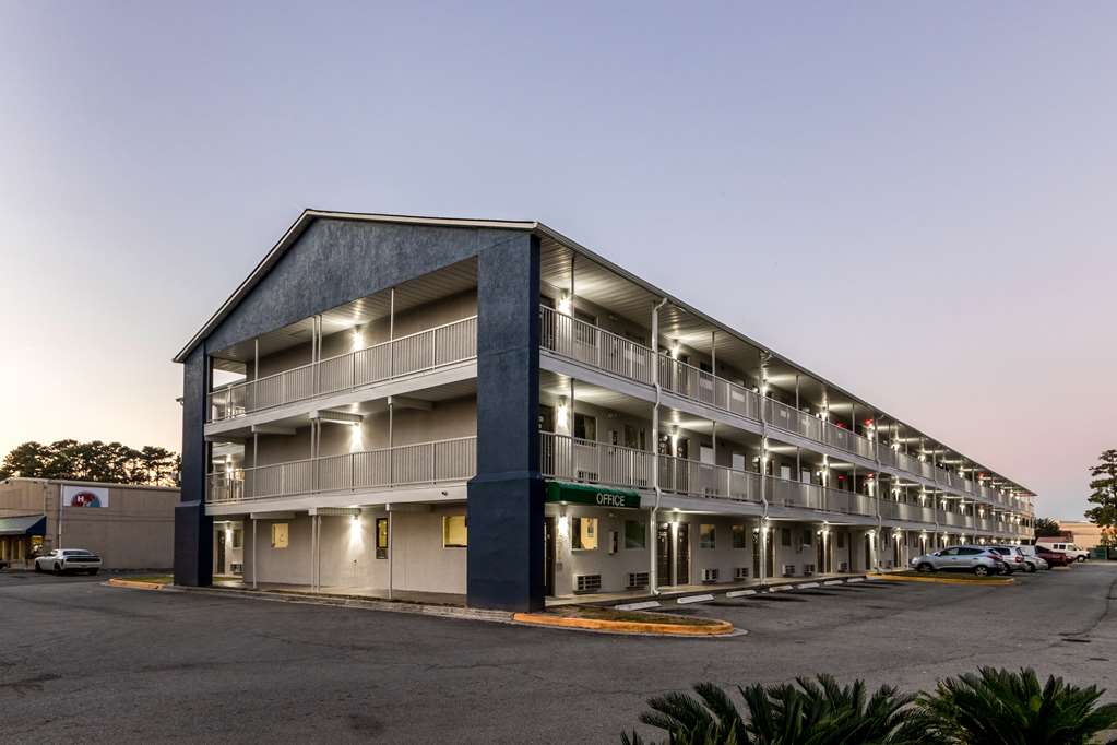 Studio 6 Savannah GA - photo 4