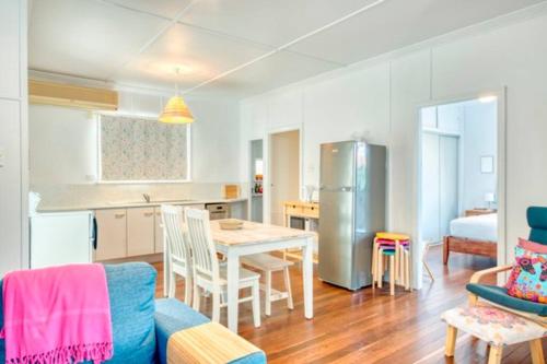 Sandy Feet Cottage — Bargara — photo 4
