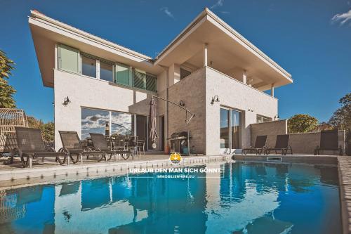 Villa Mila — 4-Star Luxury Hotel in None, Croatia