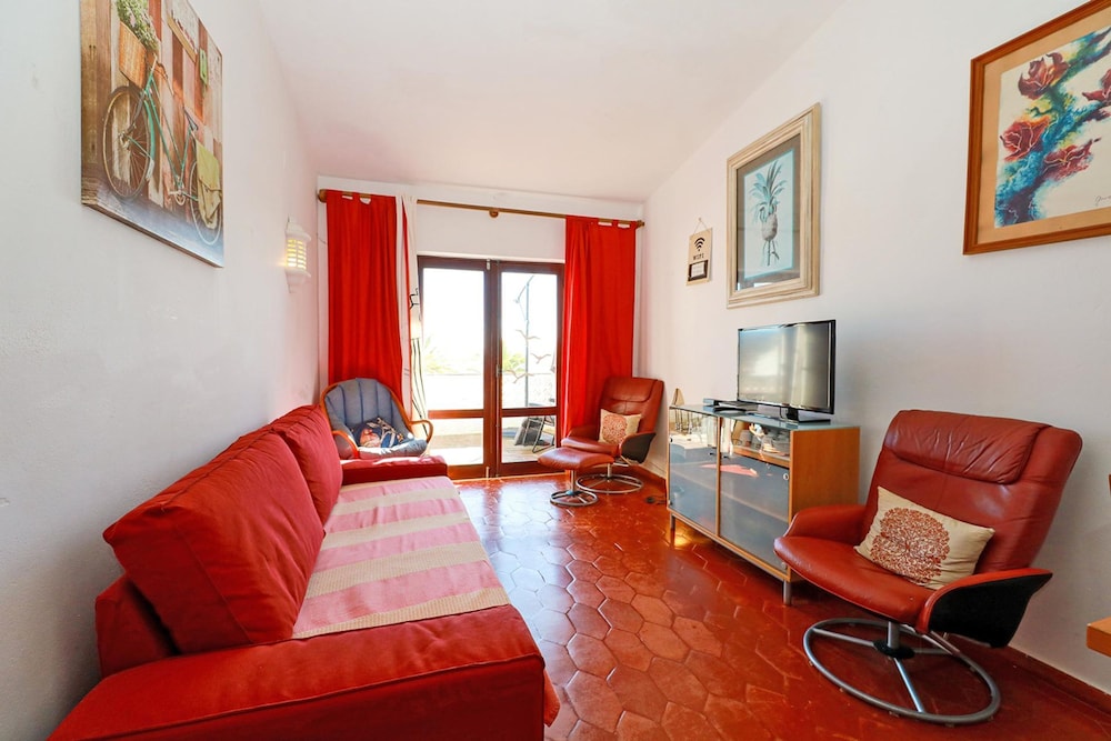 B86 Beachline Apartment in Praia da Luz — 4-Star Luxury Hotel in Luz, Portugal