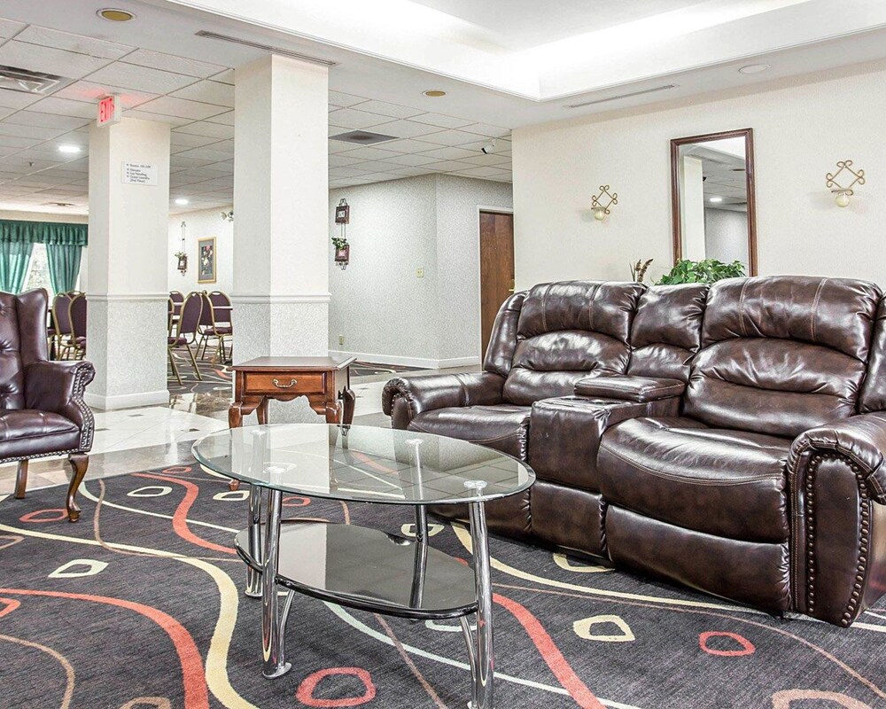 Econo Lodge Inn & Suites Marietta near Dobbins ARB - photo 2