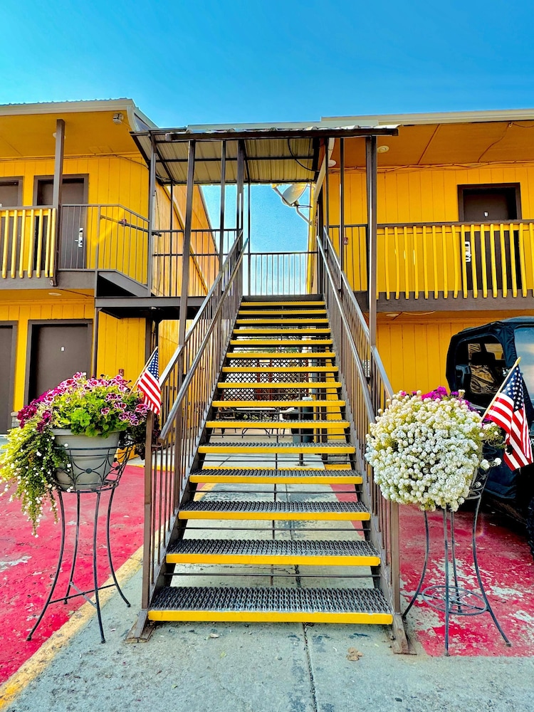 Americas Best Value Inn Salmon - photo 18