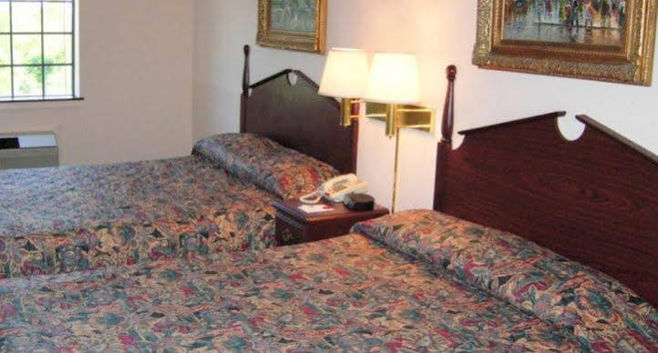 Garden Inn Fitzgerald - photo 5
