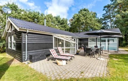 Gorgeous Home In Glesborg With Kitchen — 5-Star Luxury Hotel in None, Denmark