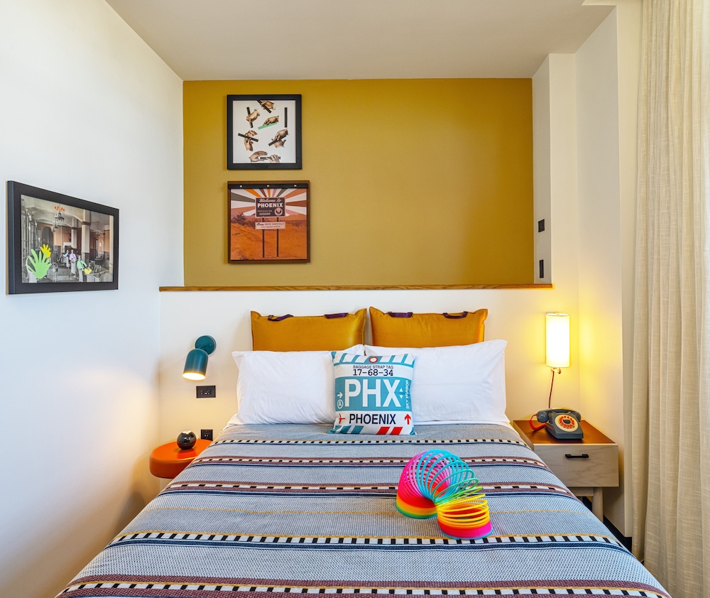 Moxy Phoenix Downtown - photo 12