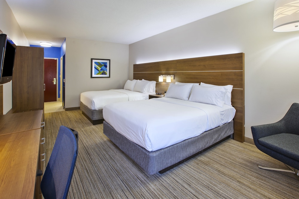Holiday Inn Express & Suites Milford by IHG - photo 14