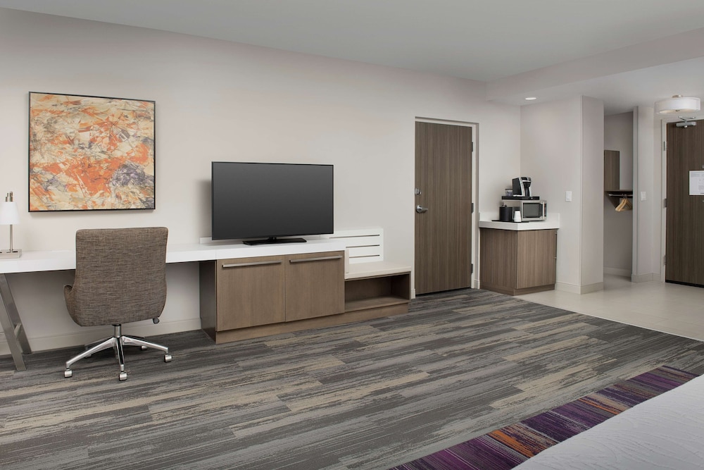 Hilton Garden Inn Columbia Airport - photo 13