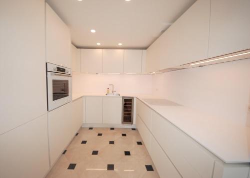 Foch Bright Prestigious Apartment in Cannes — 4-Star Luxury Hotel in Cannes, France