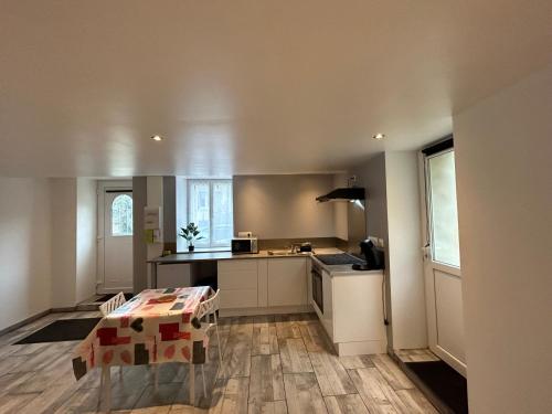 Studio - last minute hotel in Nanteuil-En-Vallee
