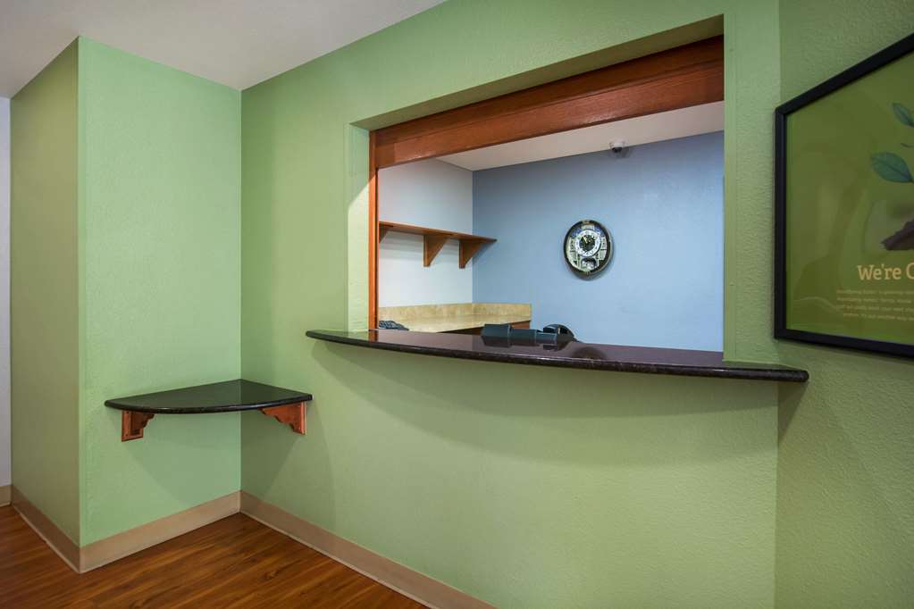 WoodSpring Suites Louisville Southeast - photo 16
