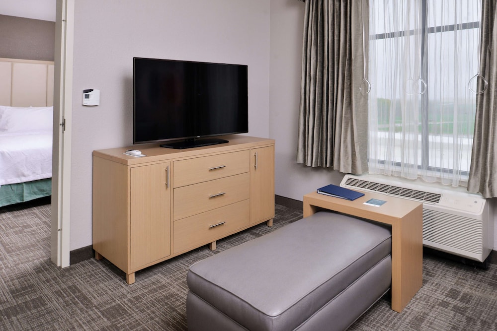 Homewood Suites by Hilton Des Moines Airport - photo 23