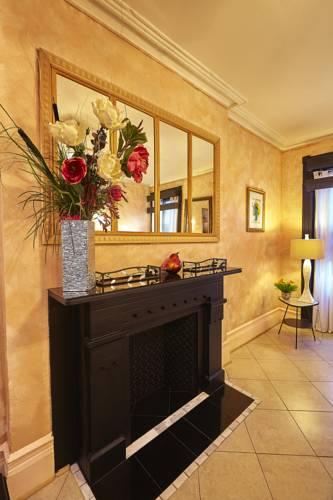 The International Cozy Inn - photo 2