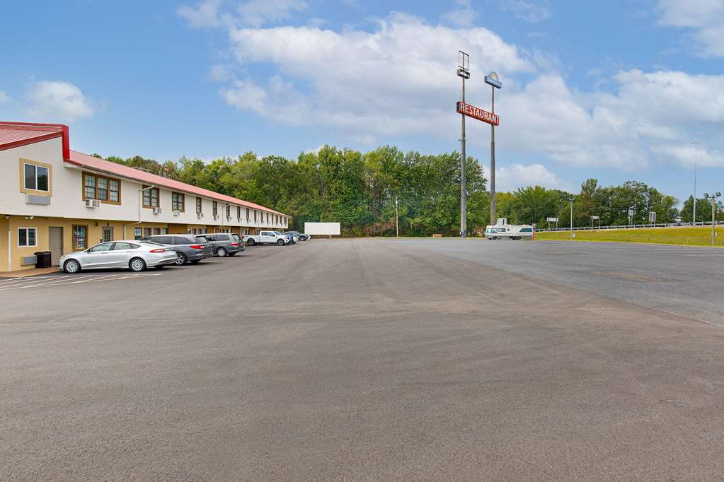 Days Inn by Wyndham Holladay - photo 35