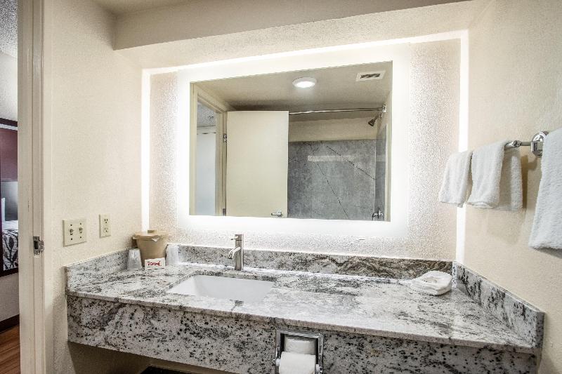 Red Roof Inn El Paso West - photo 45