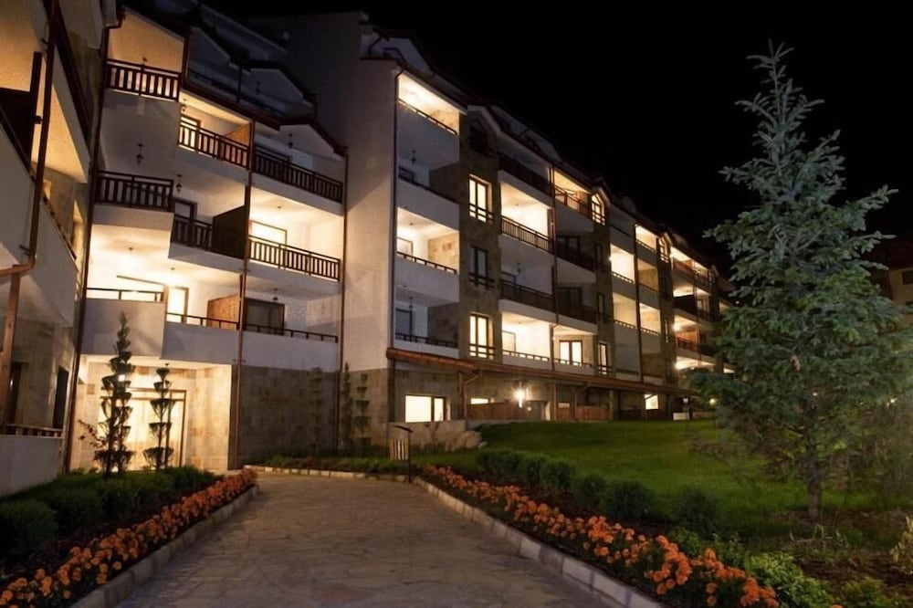 Parklands - carbon neutral hotel in Bansko