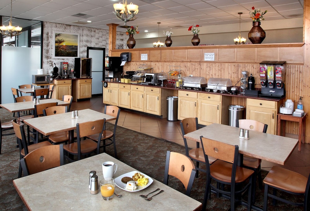 Days Inn & Suites by Wyndham Trinidad - photo 39