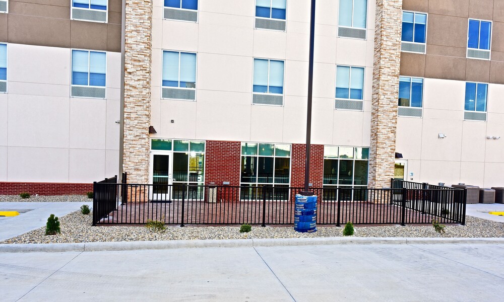 Holiday Inn Express & Suites Perryville by IHG - photo 50