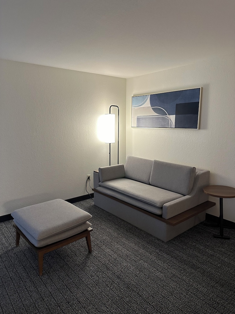 Courtyard by Marriott Fargo Moorhead MN - photo 5