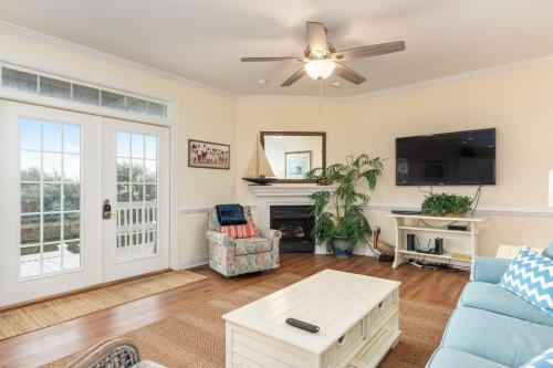 Cox Landing by Oak Island Accommodations - photo 49