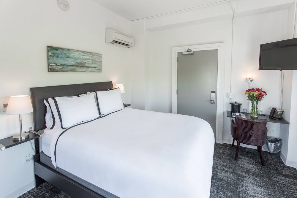 Park Plaza Hotel Seguin - photo 5