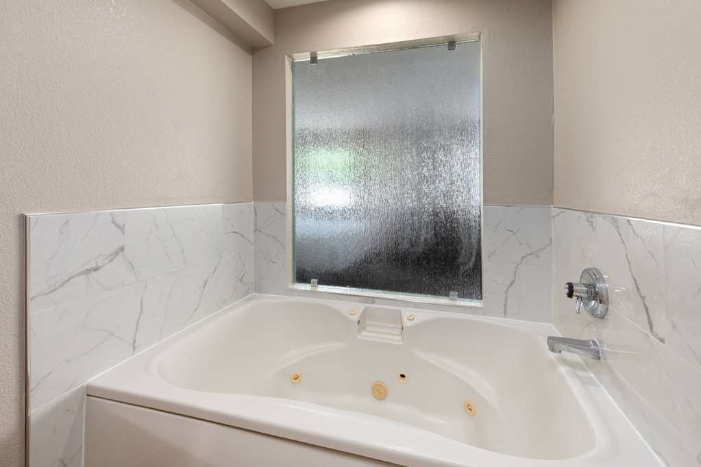 Days Inn by Wyndham Glasgow - photo 31