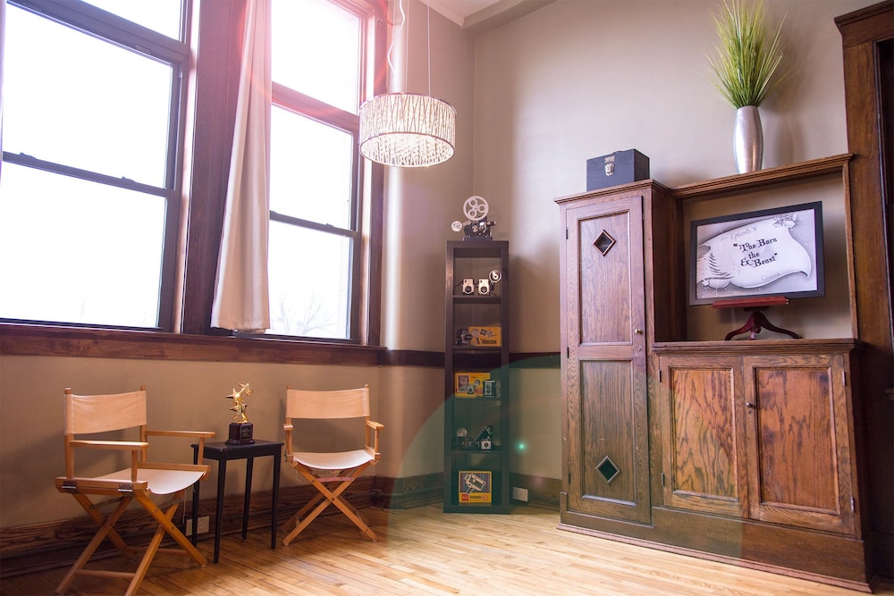 School 31 Lofts at Colors Studios - photo 111