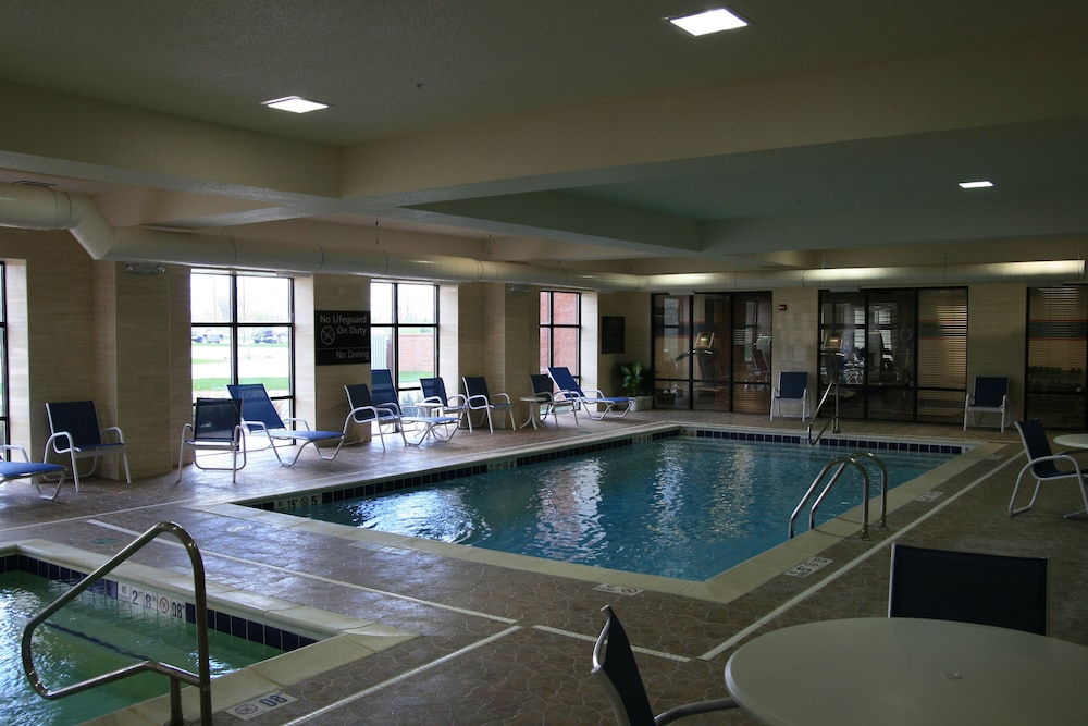 Hampton Inn & Suites Detroit Chesterfield Township - photo 38